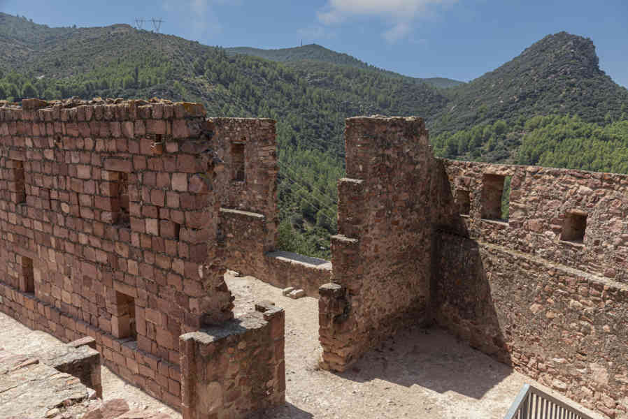 Castelló de la Plana - Vilafamés 28 - castillo de Vilafamés.jpg